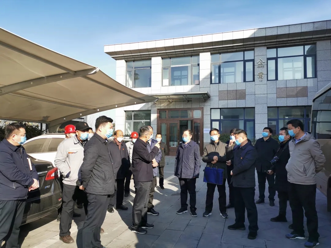 新密市委副書記、市長張紅偉一行蒞臨鄭州建信指導(dǎo)企業(yè)復(fù)工和疫情防控工作